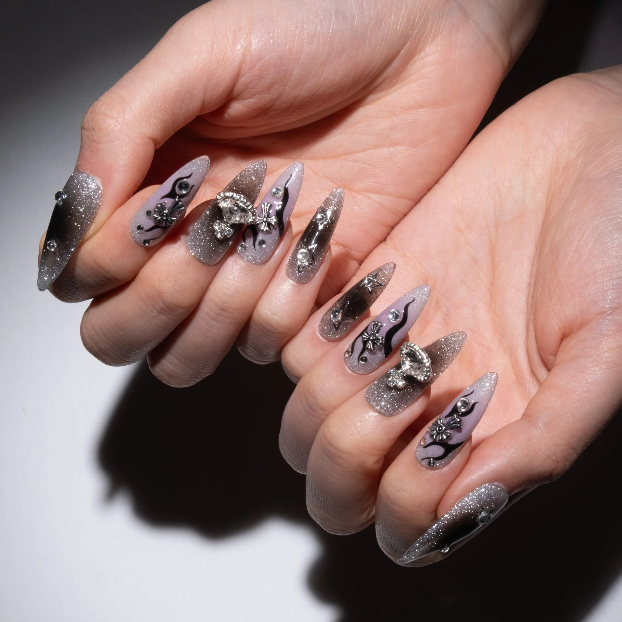 VIVID VIVIENNE - Image 4